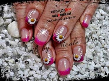 Preview: Nailart Schablone 15er Karte Blume 51