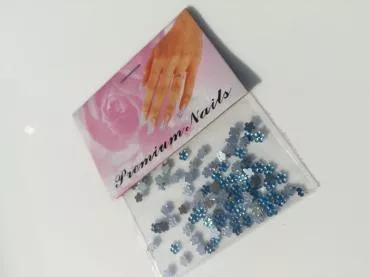 80 Strassblumen blau 3 mm