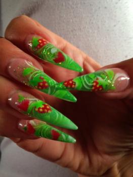 Preview: Nailart Schablone 15er Karte Erdbeere